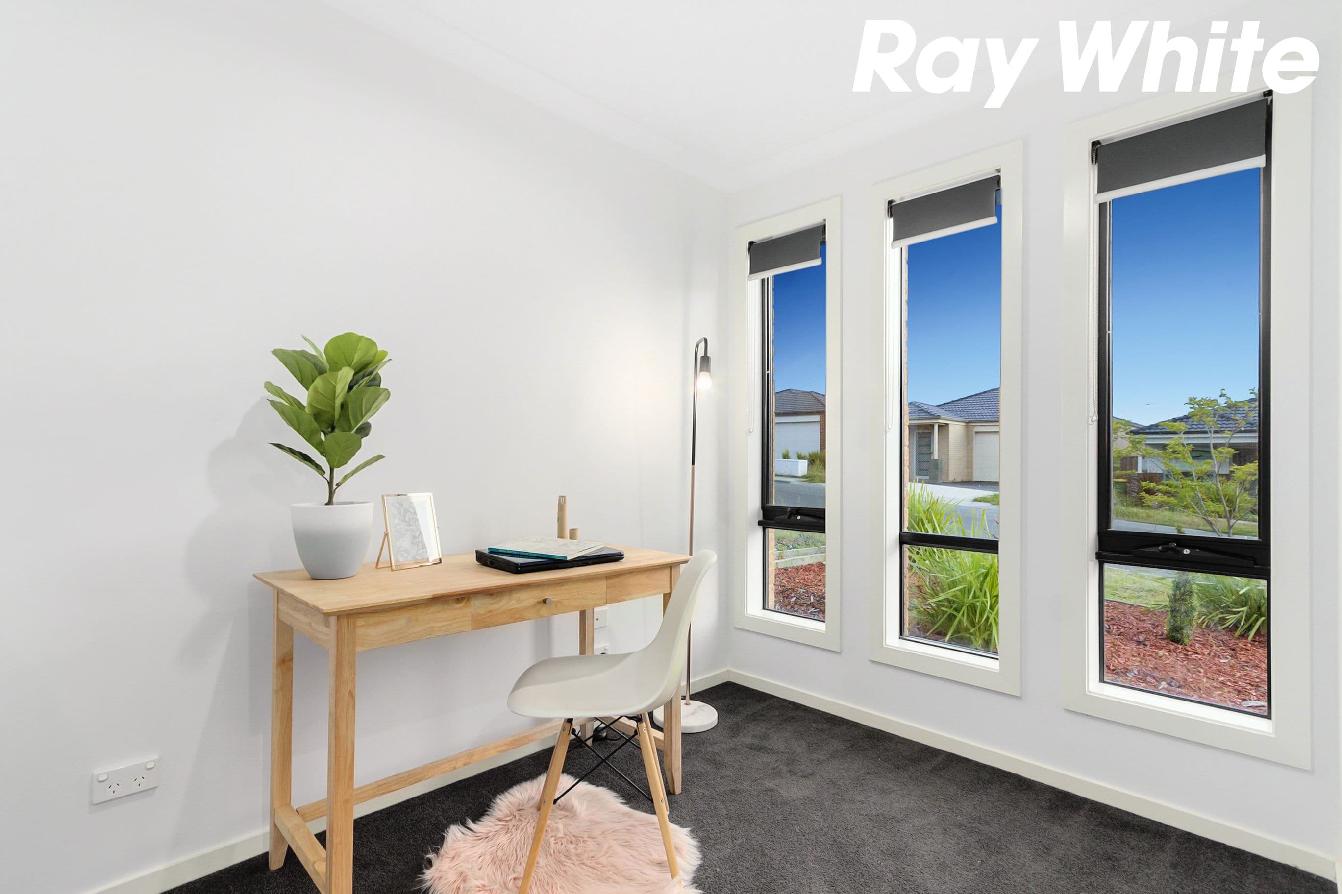 15 Cascade Way, Pakenham VIC 3810, Pakenham - Thumbnail 2