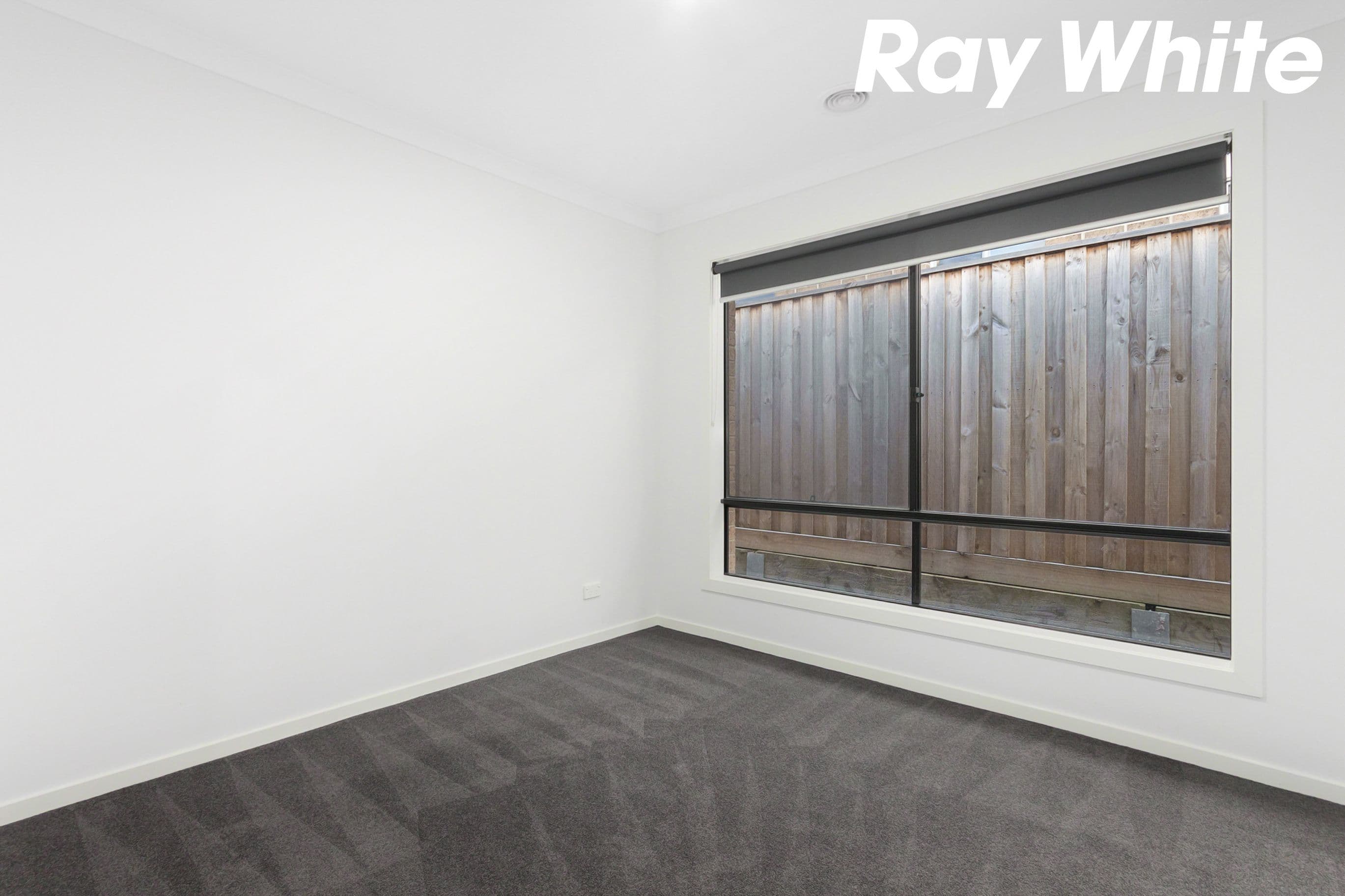 15 Cascade Way, Pakenham VIC 3810, Pakenham - Thumbnail 7