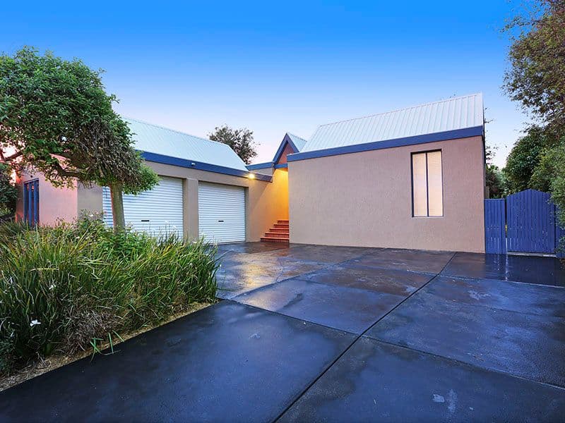 11 Whitten Court, HIGHTON VIC 3216, Highton - Thumbnail 2