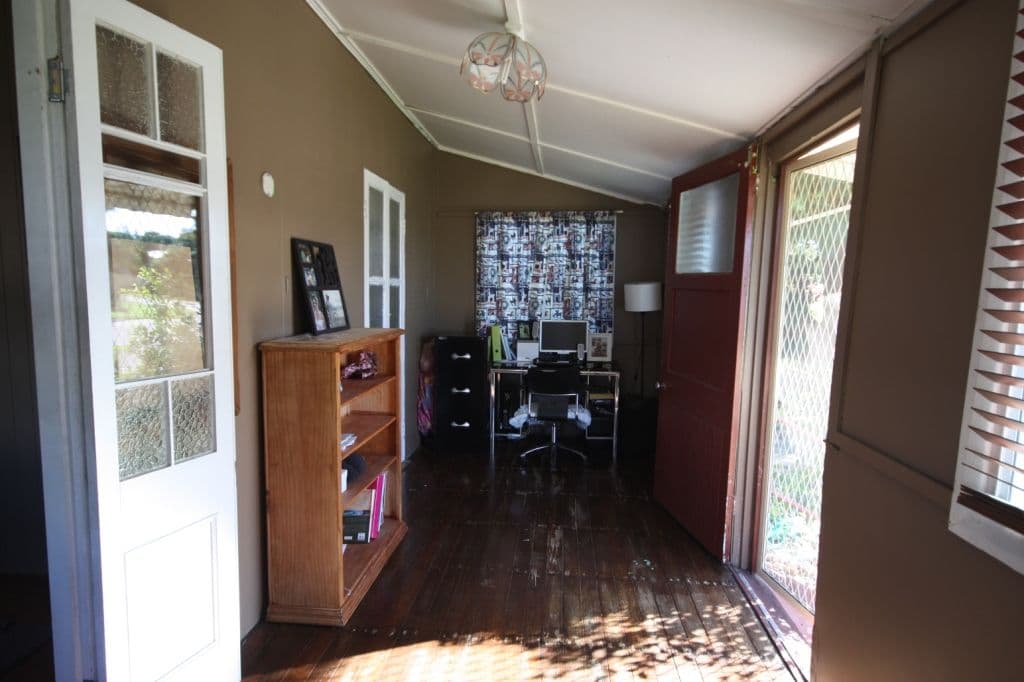 47 Seventeenth Street, HOME HILL QLD 4806, Home Hill - Thumbnail 2