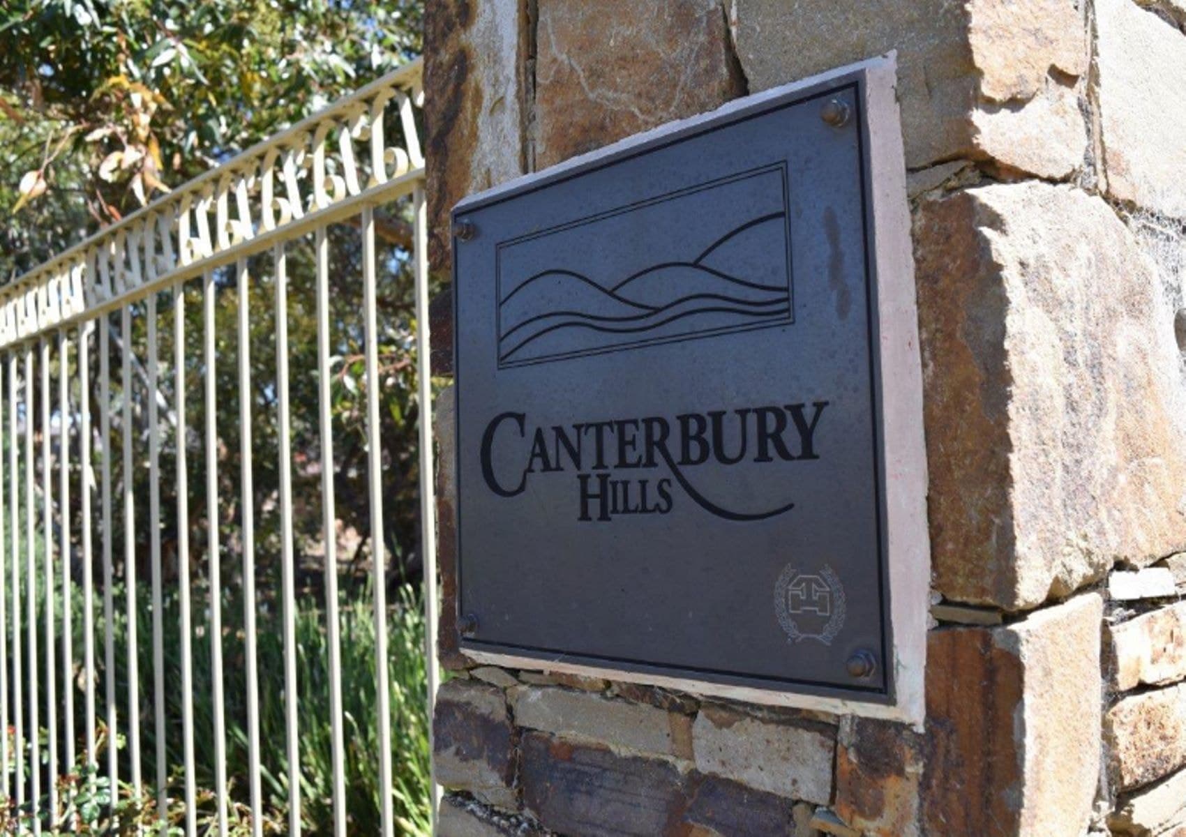 55 Saxonwood Drive, Sunbury, Sunbury - Thumbnail 3