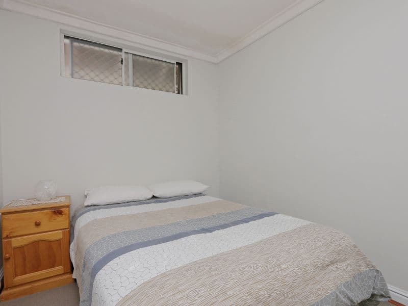 363 Fulham Street, Cloverdale WA 6105, Cloverdale - Thumbnail 5