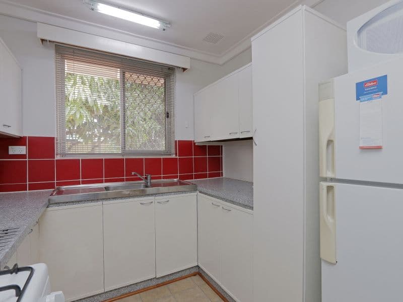 363 Fulham Street, Cloverdale WA 6105, Cloverdale - Thumbnail 7
