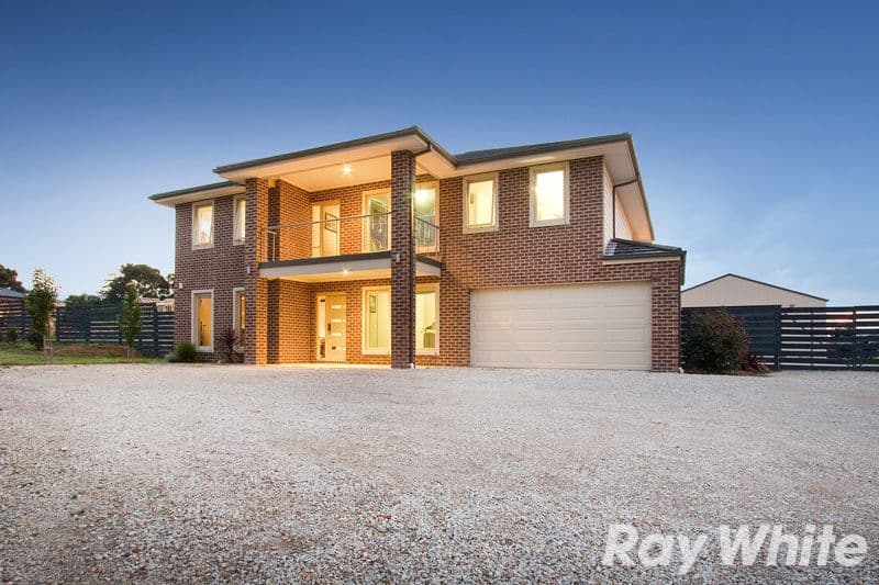 7 Gwen Meredith Drive, Bunyip VIC 3815, Bunyip - Thumbnail 2