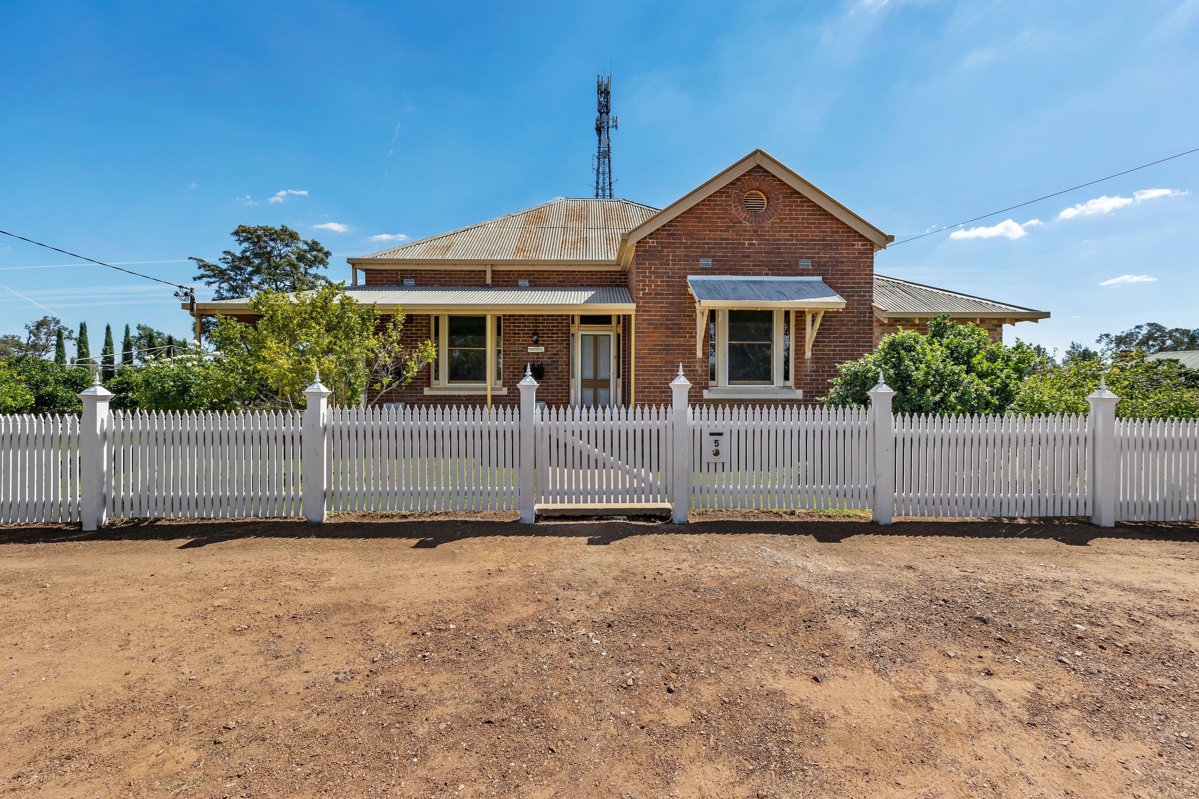 5 Rannock Road, Coolamon NSW 2701, Coolamon - Image 1