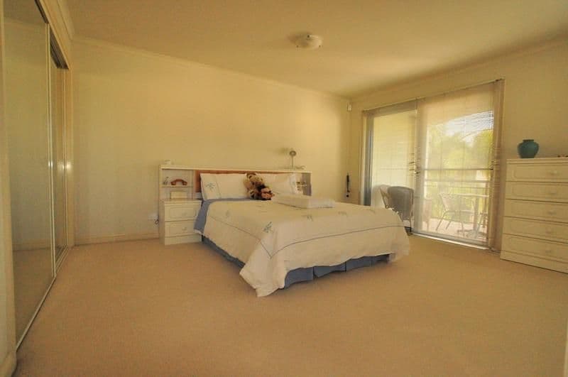 8840 Magnolia Drive East, HOPE ISLAND QLD 4212, Hope Island - Thumbnail 7