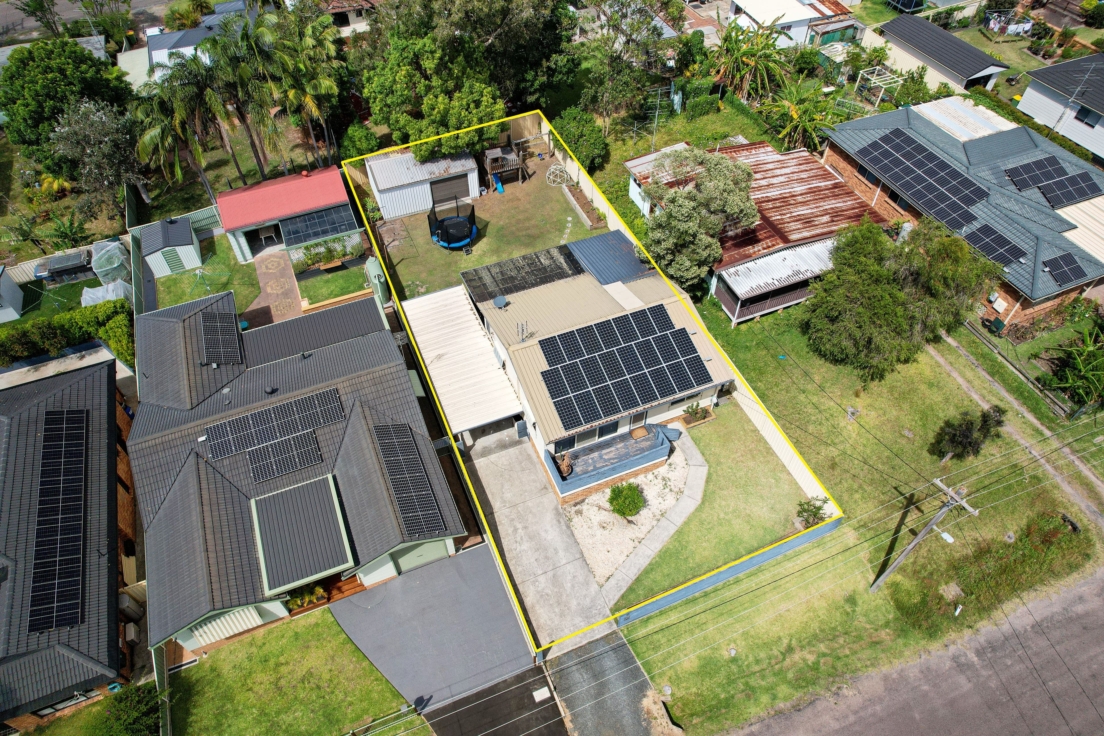8 Carinya Street, Charmhaven NSW 2263, Charmhaven - Image 1