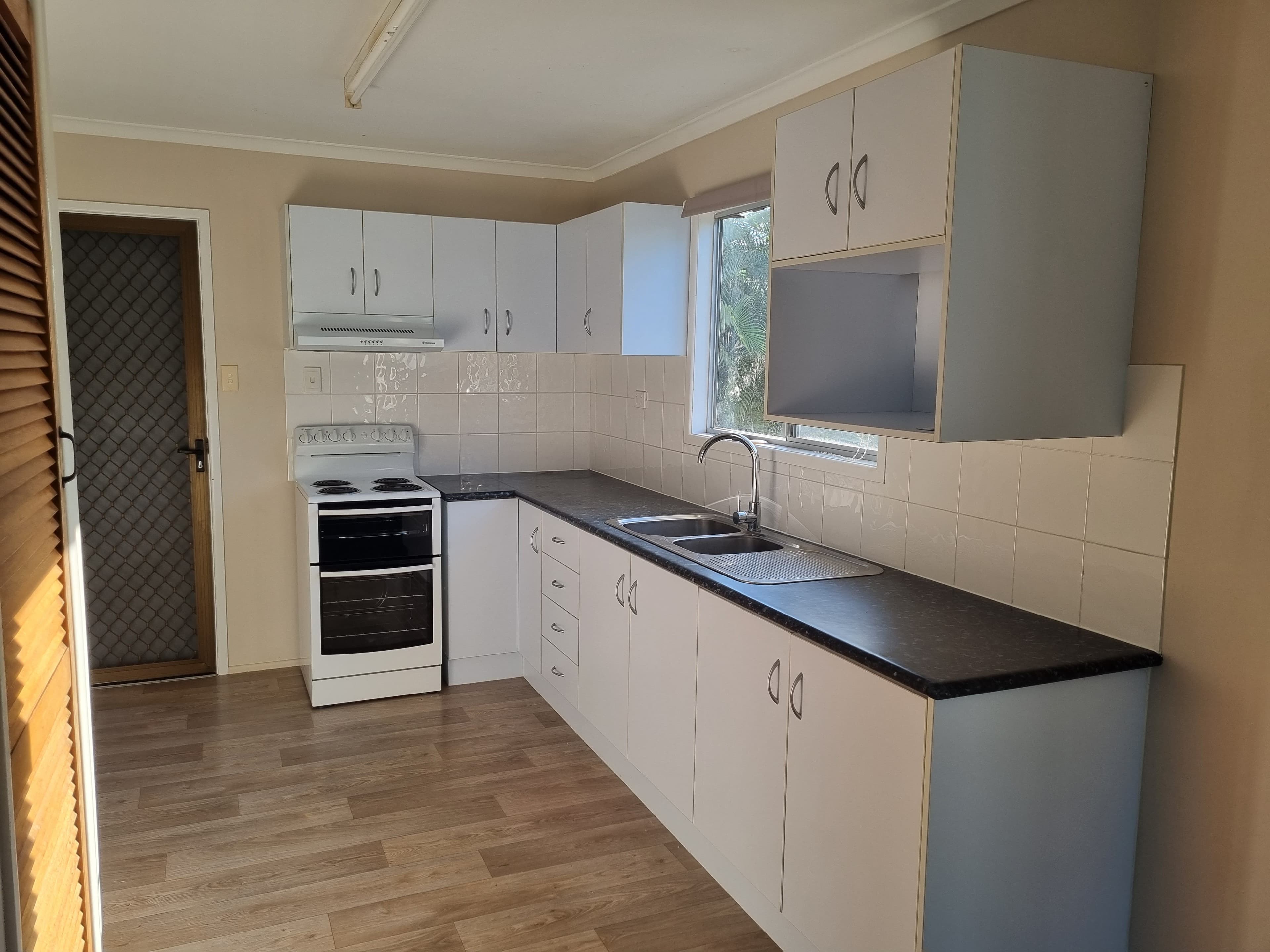 21 Tyson Crescent, Tannum Sands QLD 4680, Tannum Sands - Thumbnail 4