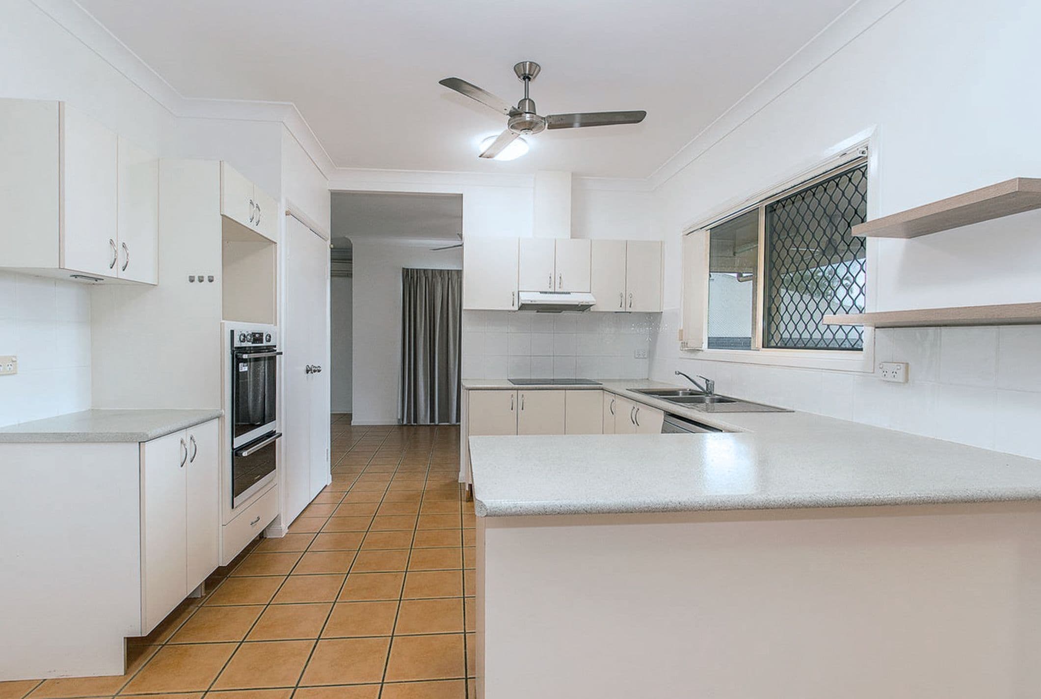 2 Saint Pauls Court, Mount Louisa QLD 4814, Mount Louisa - Thumbnail 4