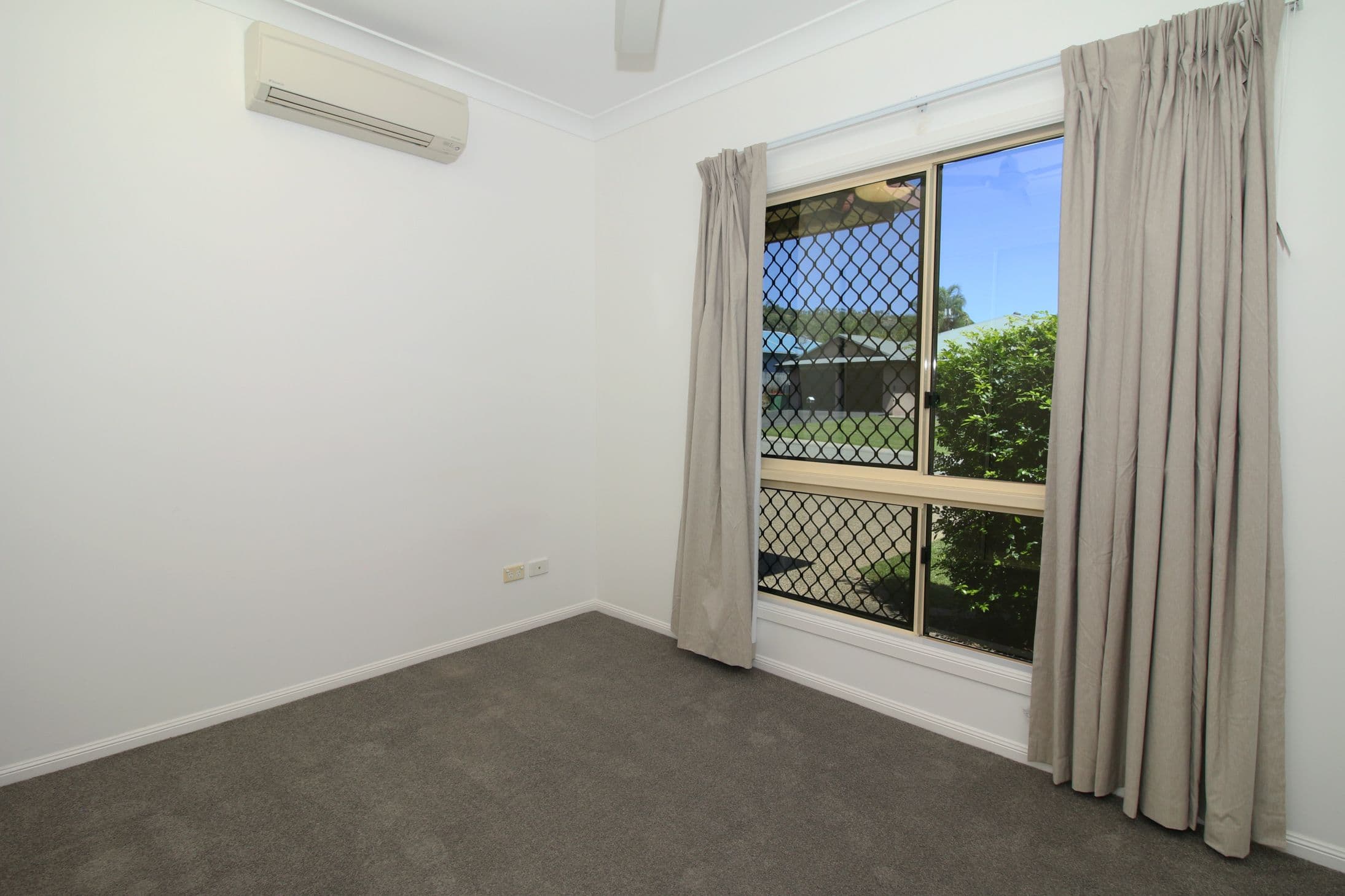 2 Saint Pauls Court, Mount Louisa QLD 4814, Mount Louisa - Thumbnail 8