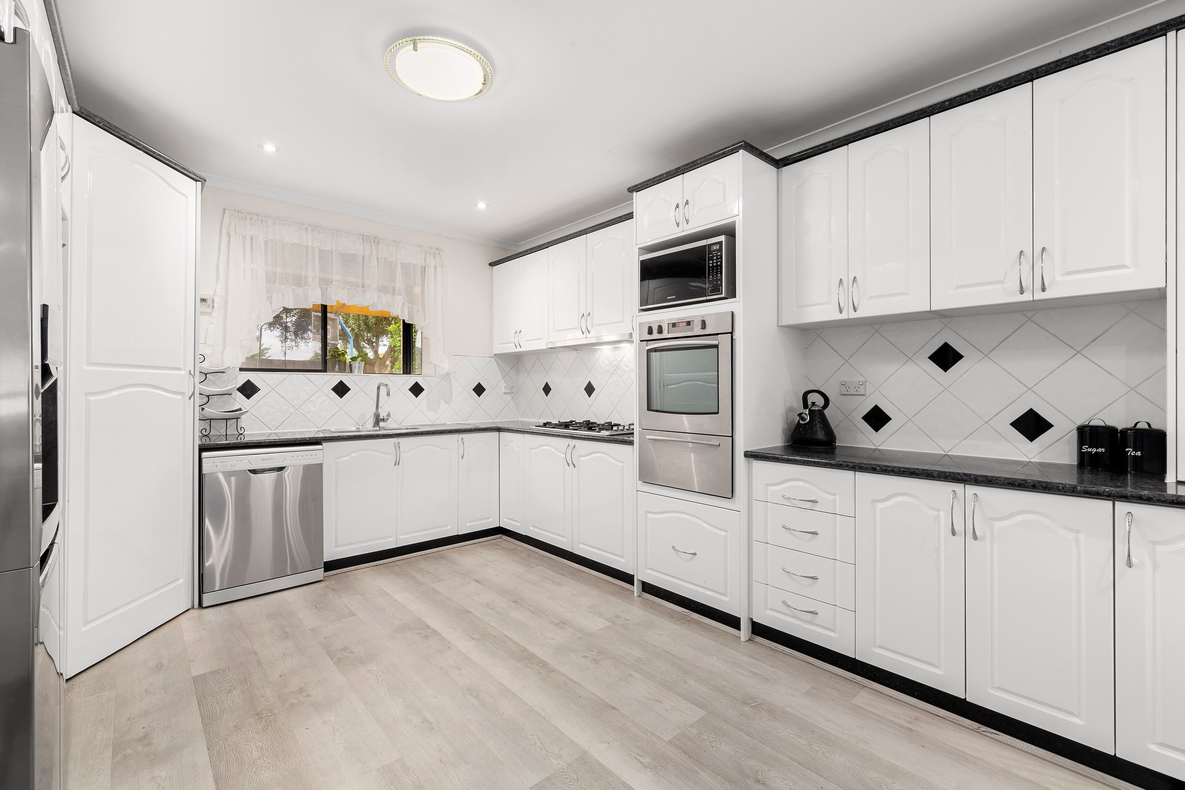 8 Mount Court, Mill Park VIC 3082, Mill Park - Thumbnail 4