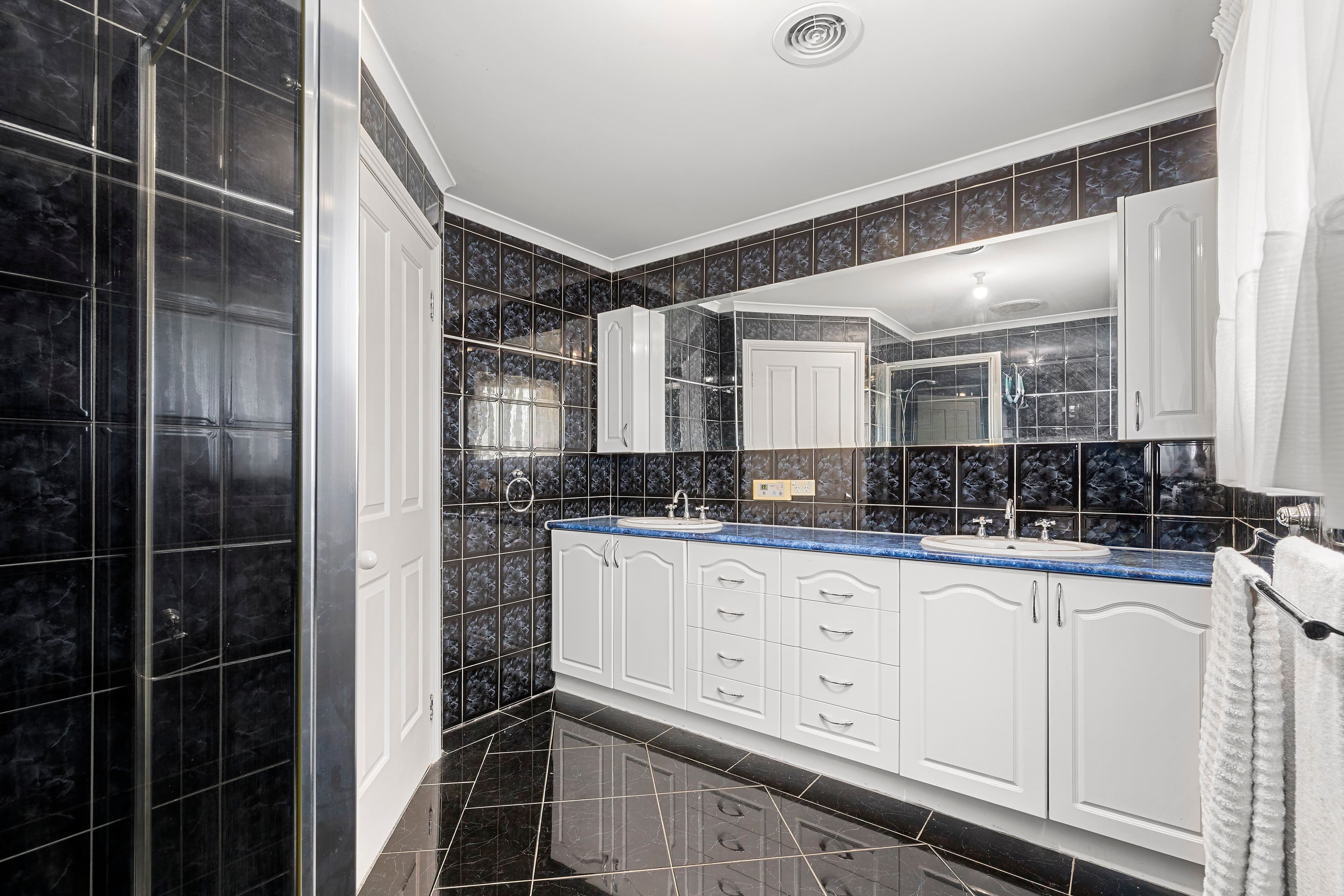 8 Mount Court, Mill Park VIC 3082, Mill Park - Thumbnail 6