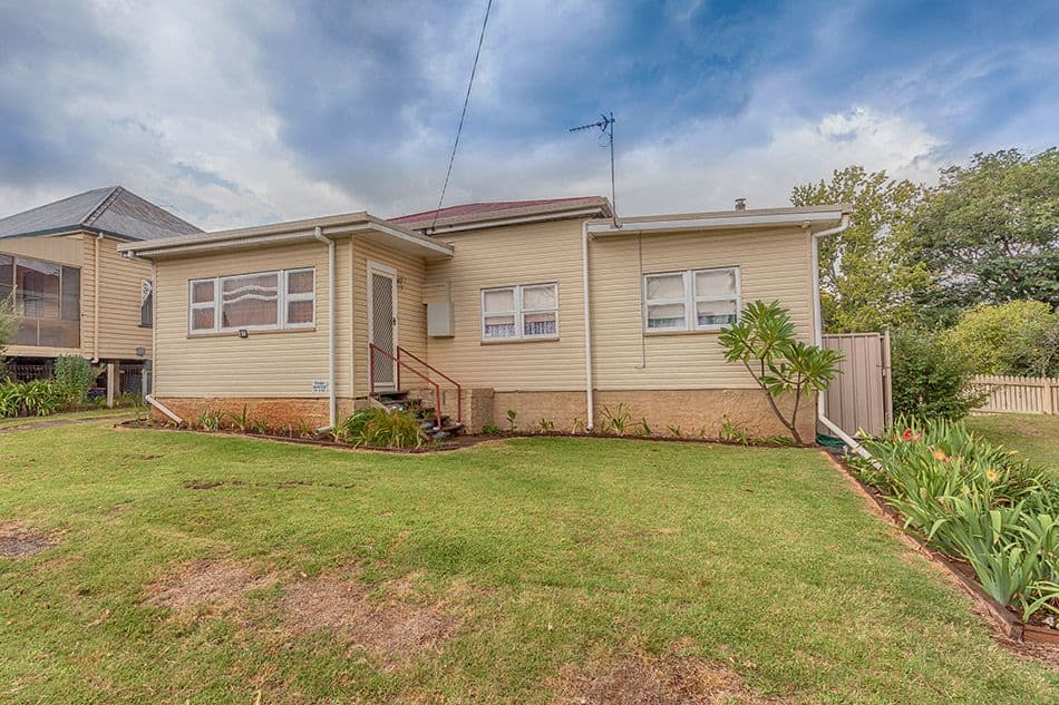 138 Stuart Street, MOUNT LOFTY QLD 4350, Mount Lofty - Image 1