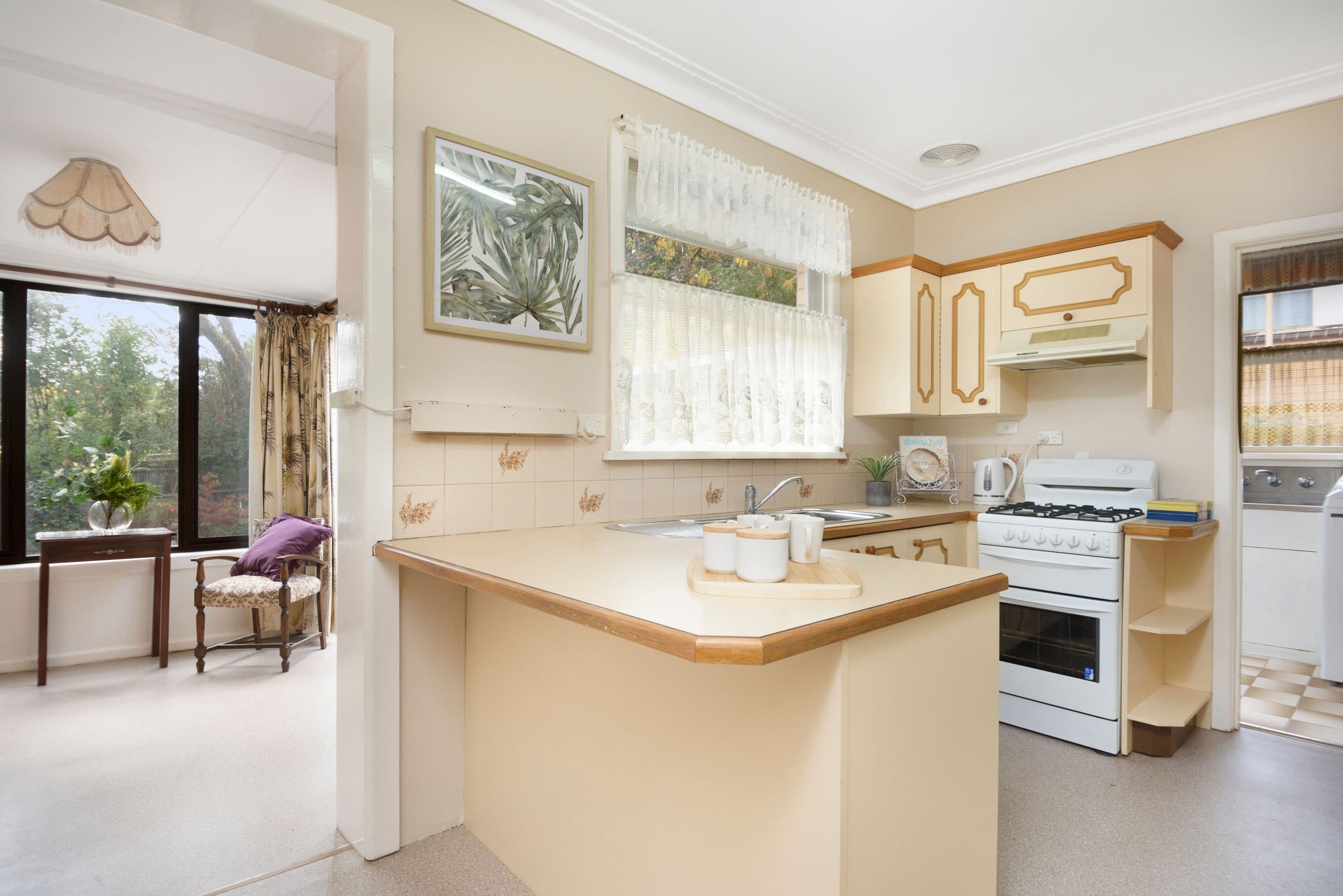 10 Gordonia Court, Ballarat North VIC 3350, Ballarat North - Thumbnail 2