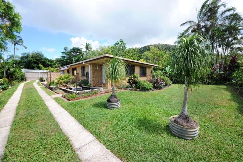 9 Roslyn Road, Mount Julian QLD 4800, Mount Julian - Thumbnail 2