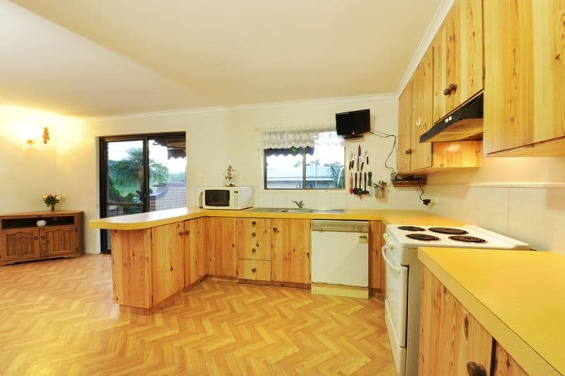 9 Roslyn Road, Mount Julian QLD 4800, Mount Julian - Thumbnail 4