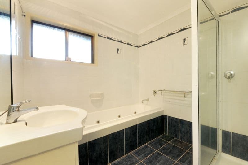 9 Roslyn Road, Mount Julian QLD 4800, Mount Julian - Thumbnail 5