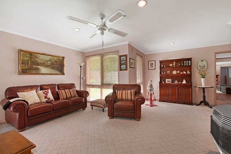 19 Shannon Court, Dingley Village VIC 3172, Dingley Village - Thumbnail 2