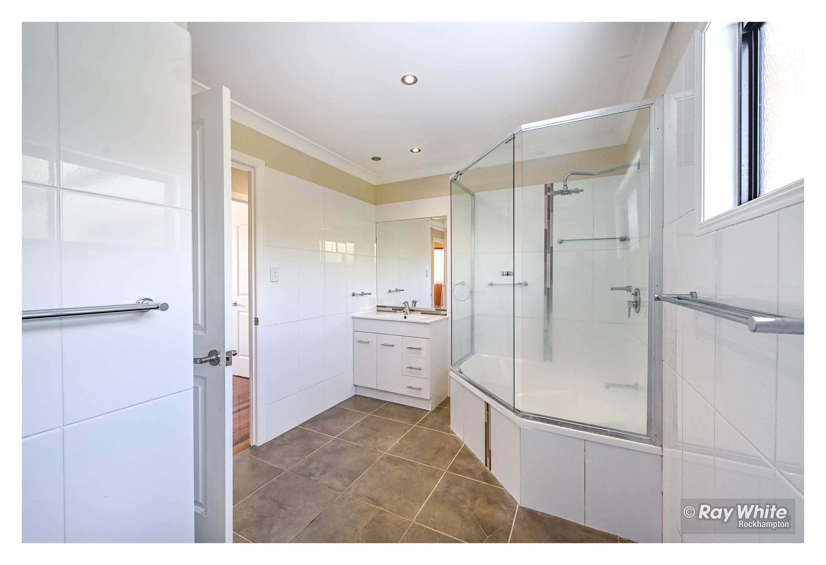 15 Christine Avenue, Yeppoon QLD 4703, Yeppoon - Thumbnail 6