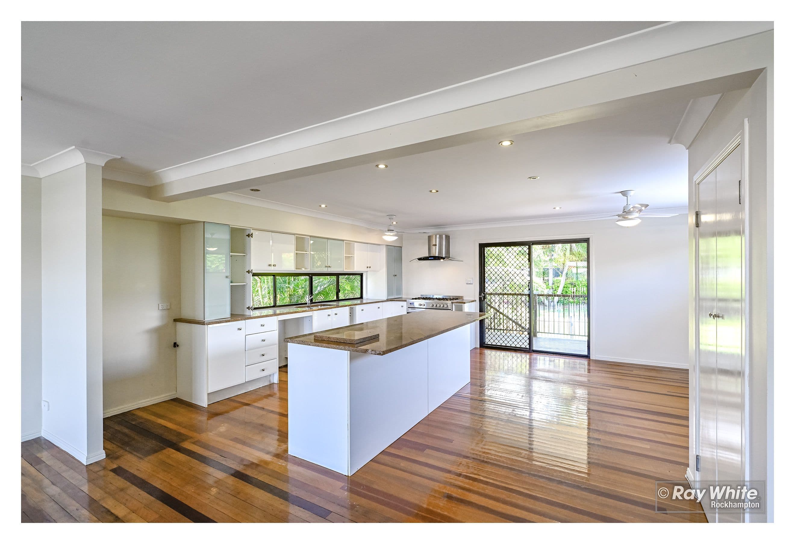 15 Christine Avenue, Yeppoon QLD 4703, Yeppoon - Thumbnail 7