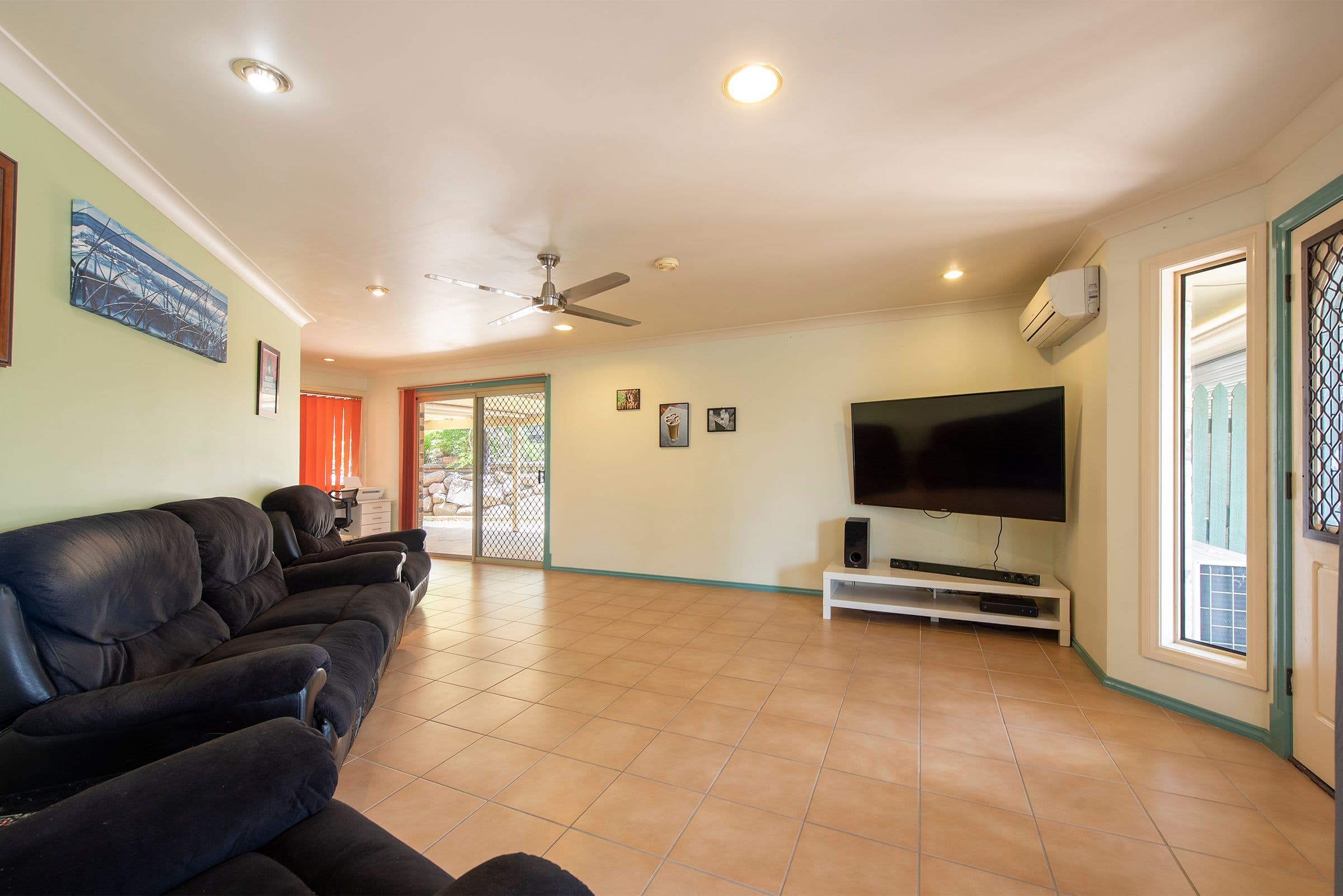 188 Castile Crescent, Edens Landing QLD 4207, Edens Landing - Thumbnail 4