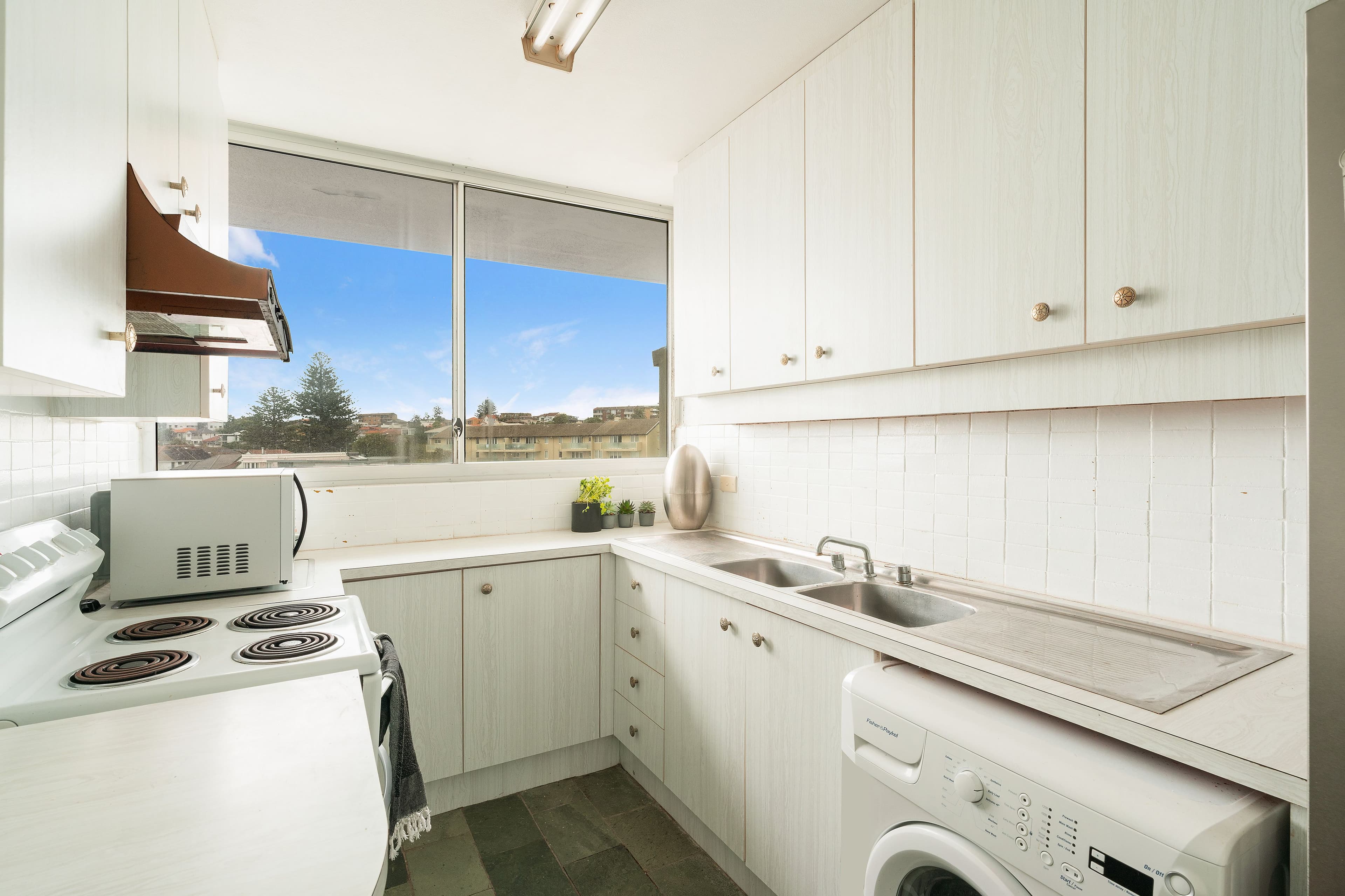 129 Military Road, Avondale Heights - Thumbnail 4