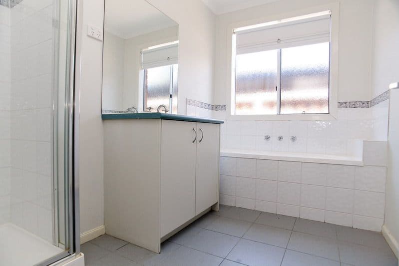 15 Cassowary Road, SOUTH MORANG VIC 3752, South Morang - Thumbnail 3