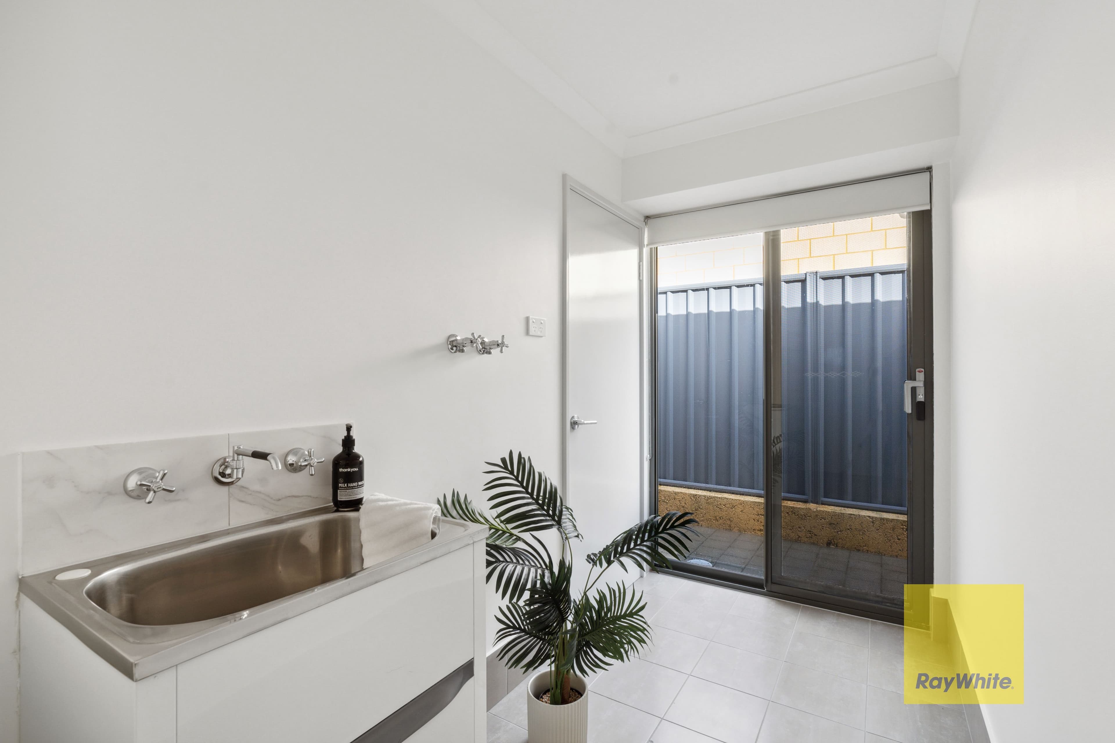 19 Nettup Street, Hammond Park WA 6164, Hammond Park - Thumbnail 8