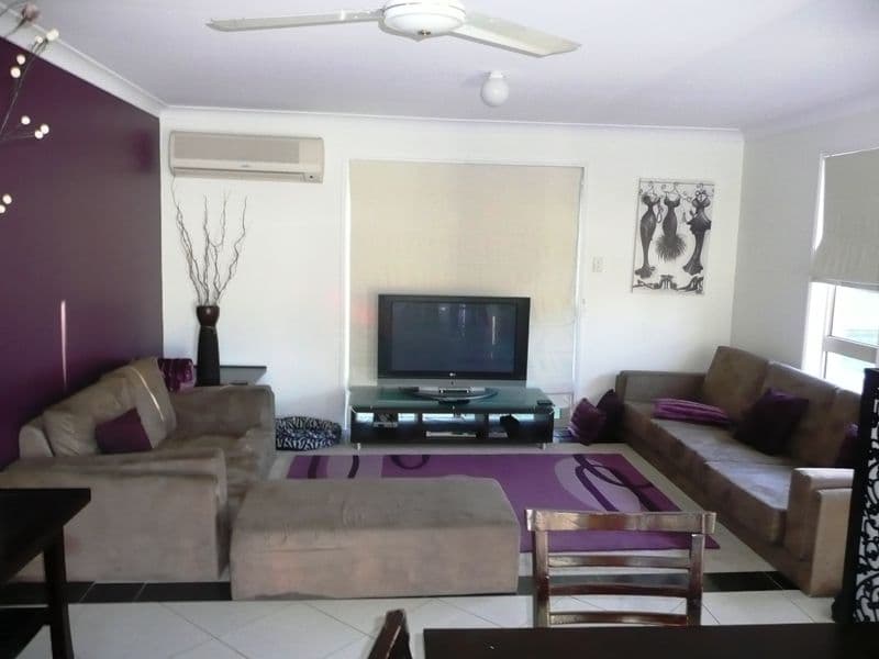 17 Fenwood Close, BORONIA HEIGHTS QLD 4124, Boronia Heights - Thumbnail 2