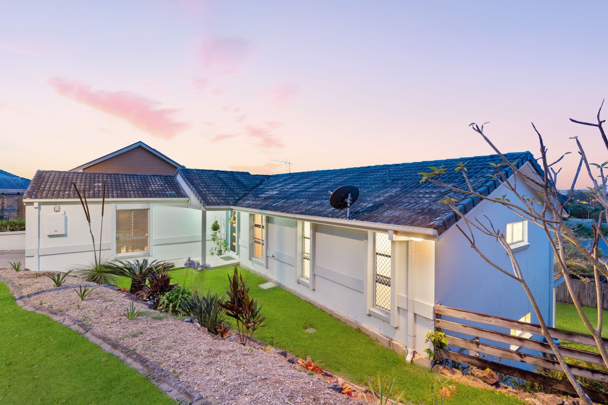 12 Tara Terrace, Carrara QLD 4211, Carrara - Thumbnail 2