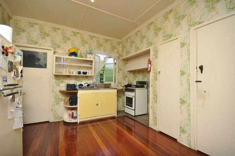 21 Thirteenth Avenue, KEDRON QLD 4031, Kedron - Thumbnail 3