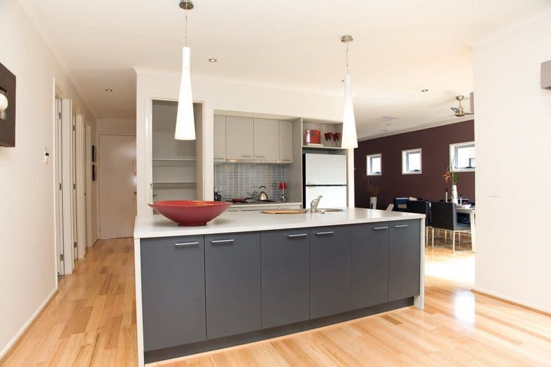17 McKillop Avenue, EPPING VIC 3076, Epping - Thumbnail 2
