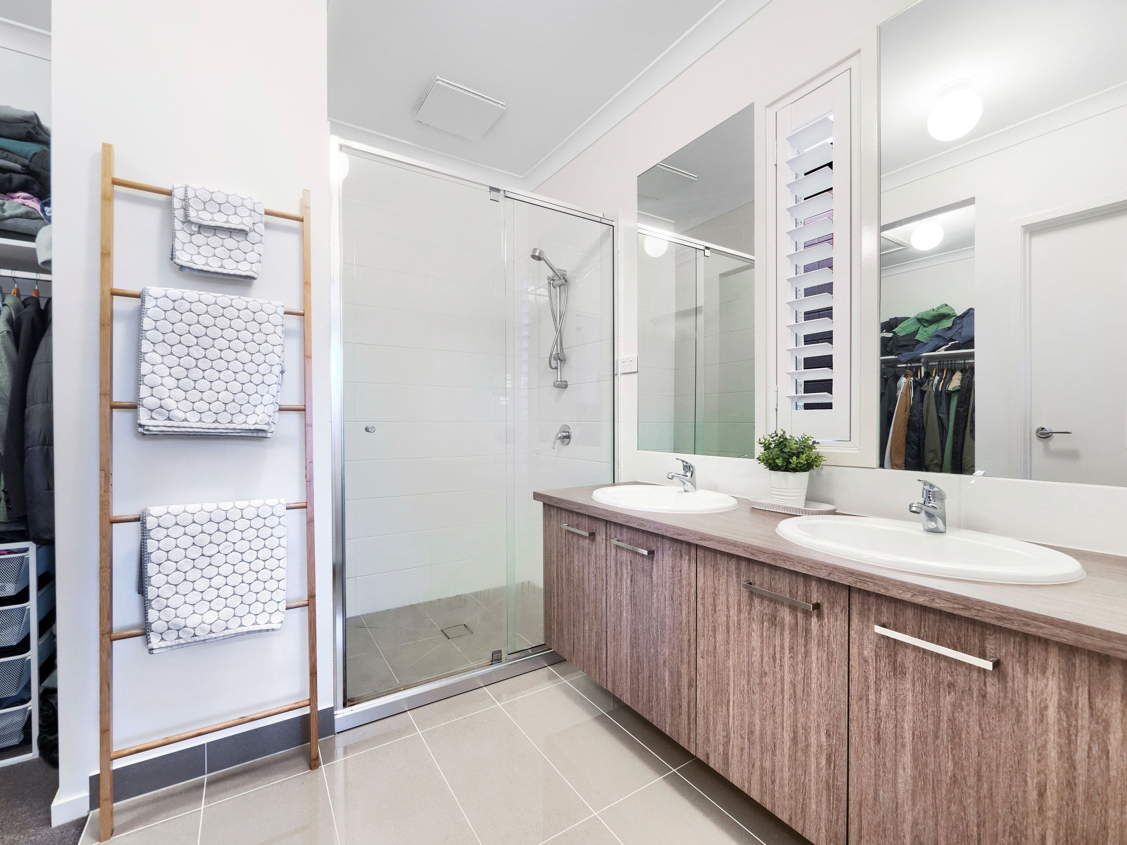 9 Carisbrooke Way, Clyde North VIC 3978, Clyde North - Thumbnail 5