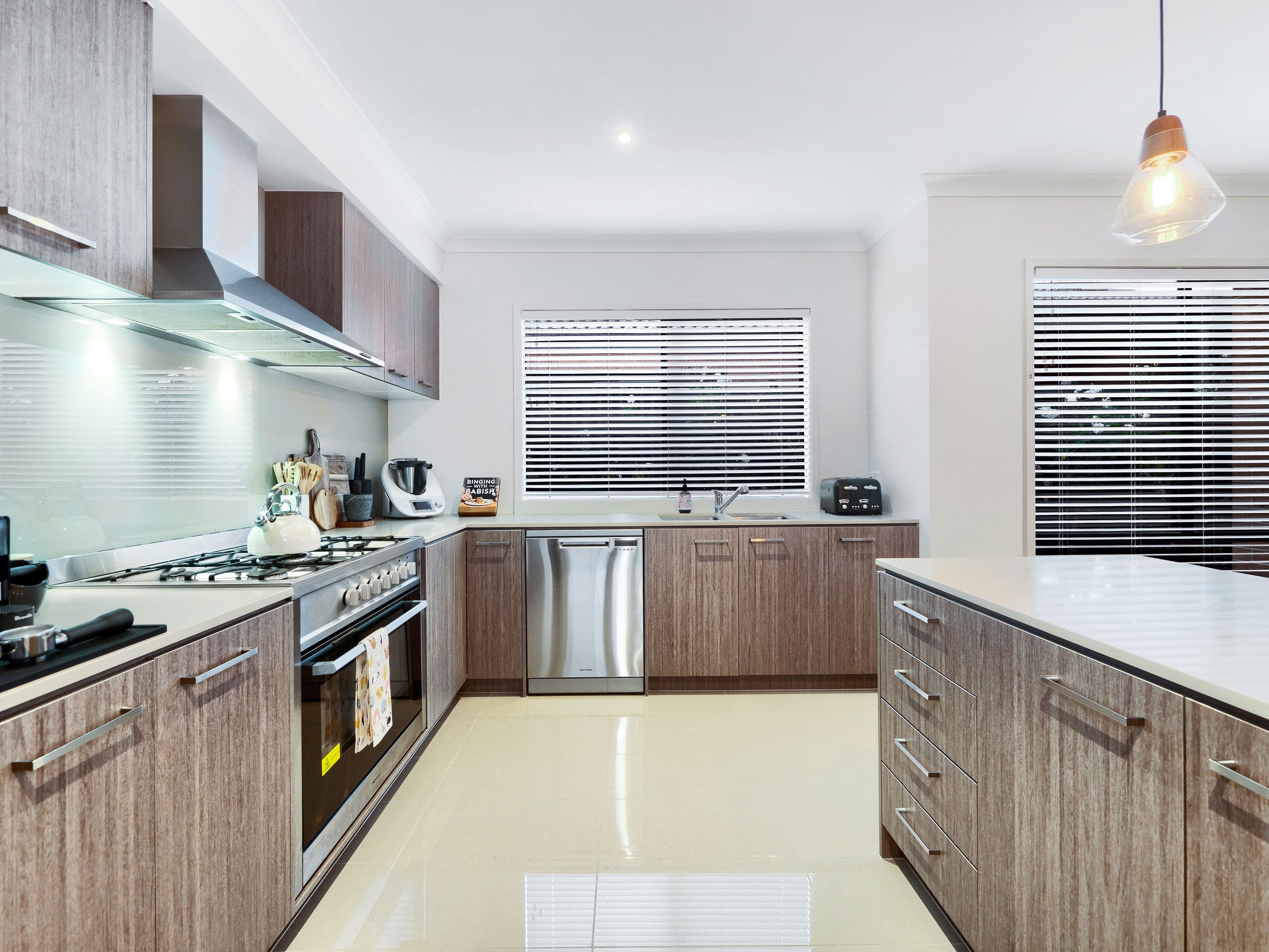 9 Carisbrooke Way, Clyde North VIC 3978, Clyde North - Thumbnail 6