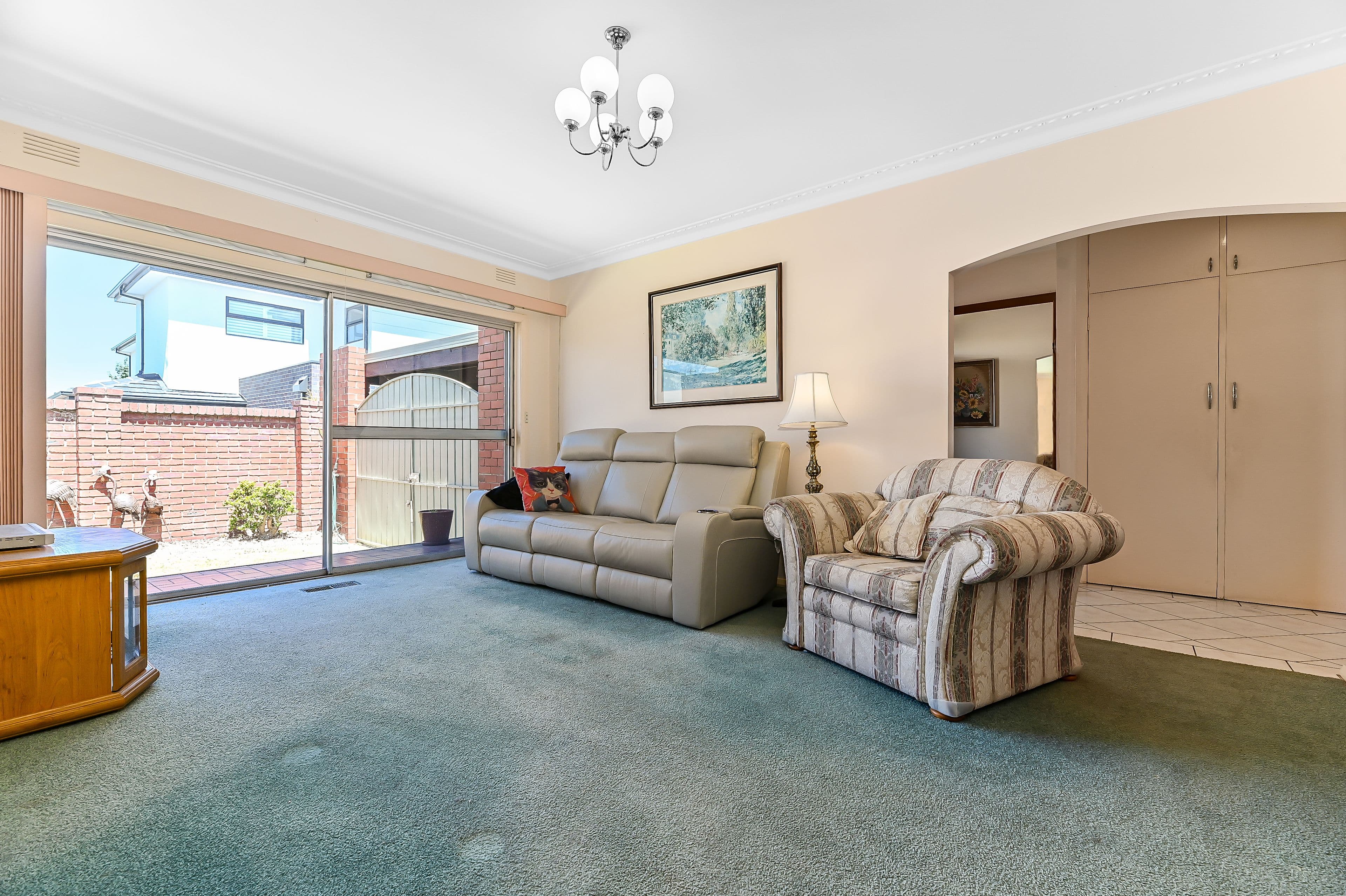 38 Hubbard Avenue, Mulgrave VIC 3170, Mulgrave - Thumbnail 2