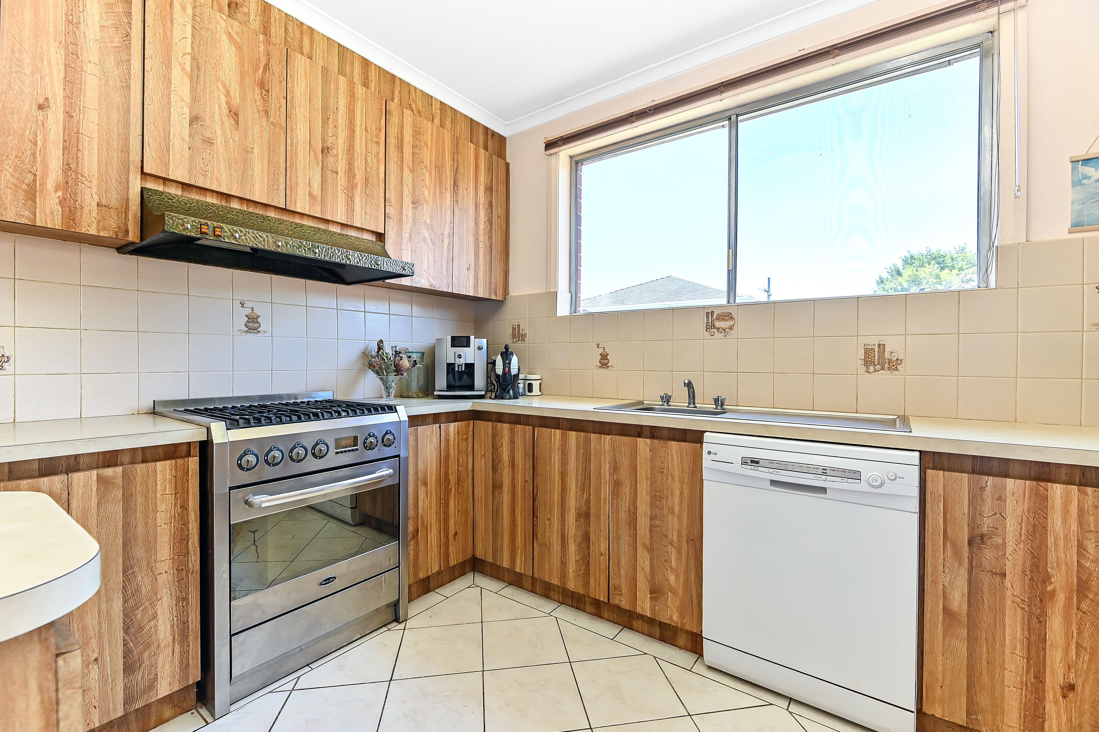 38 Hubbard Avenue, Mulgrave VIC 3170, Mulgrave - Thumbnail 3