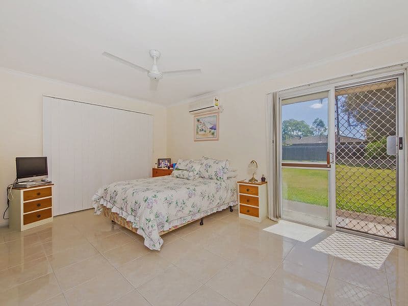 9 Dunbarton Avenue, SORRENTO QLD 4217, Sorrento - Thumbnail 5
