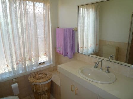 6 Geranium Court, EIGHT MILE PLAINS QLD 4113, Eight Mile Plains - Thumbnail 6