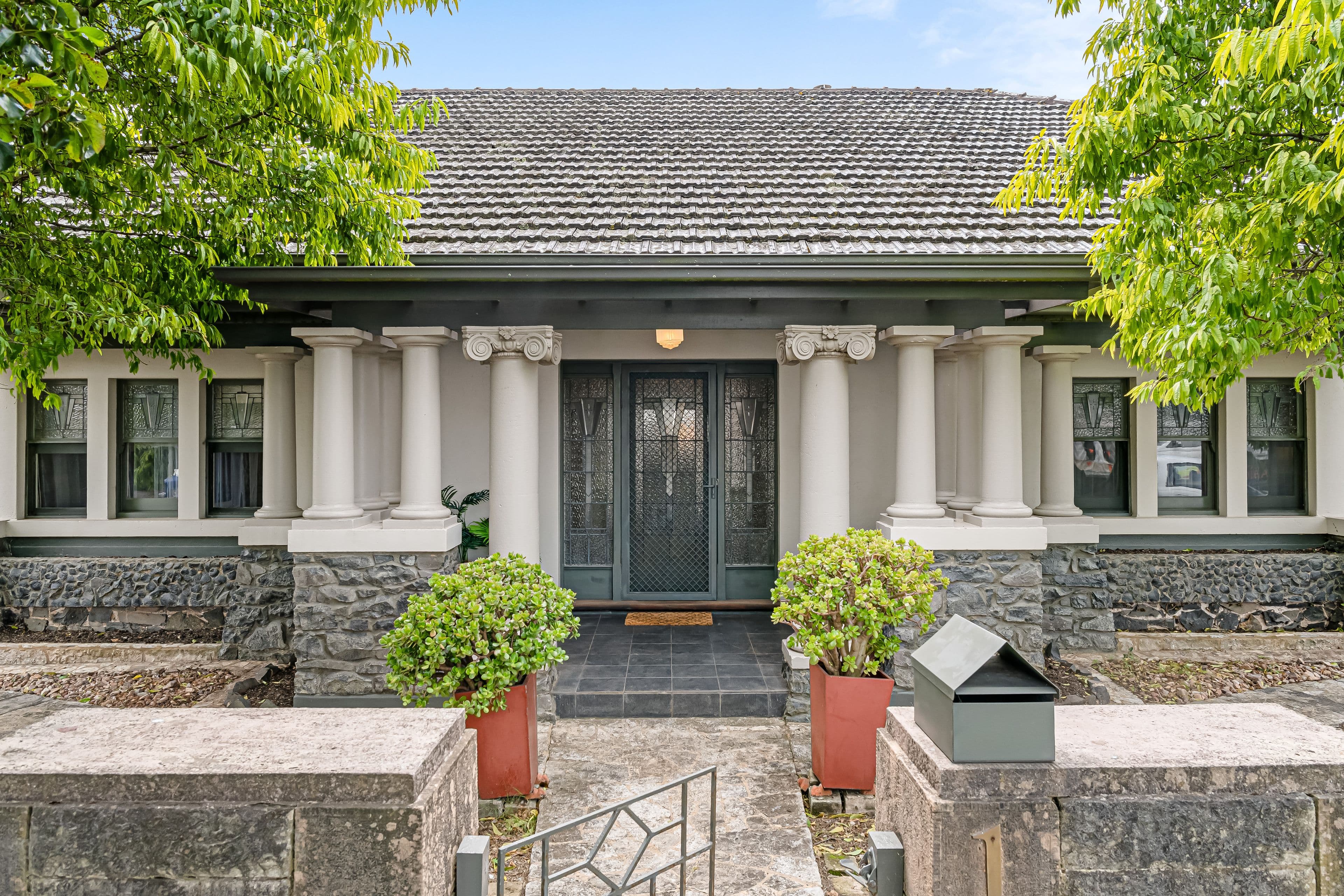 1 Gwendoline Street, Mount Gambier SA 5290, Mount Gambier - Image 1