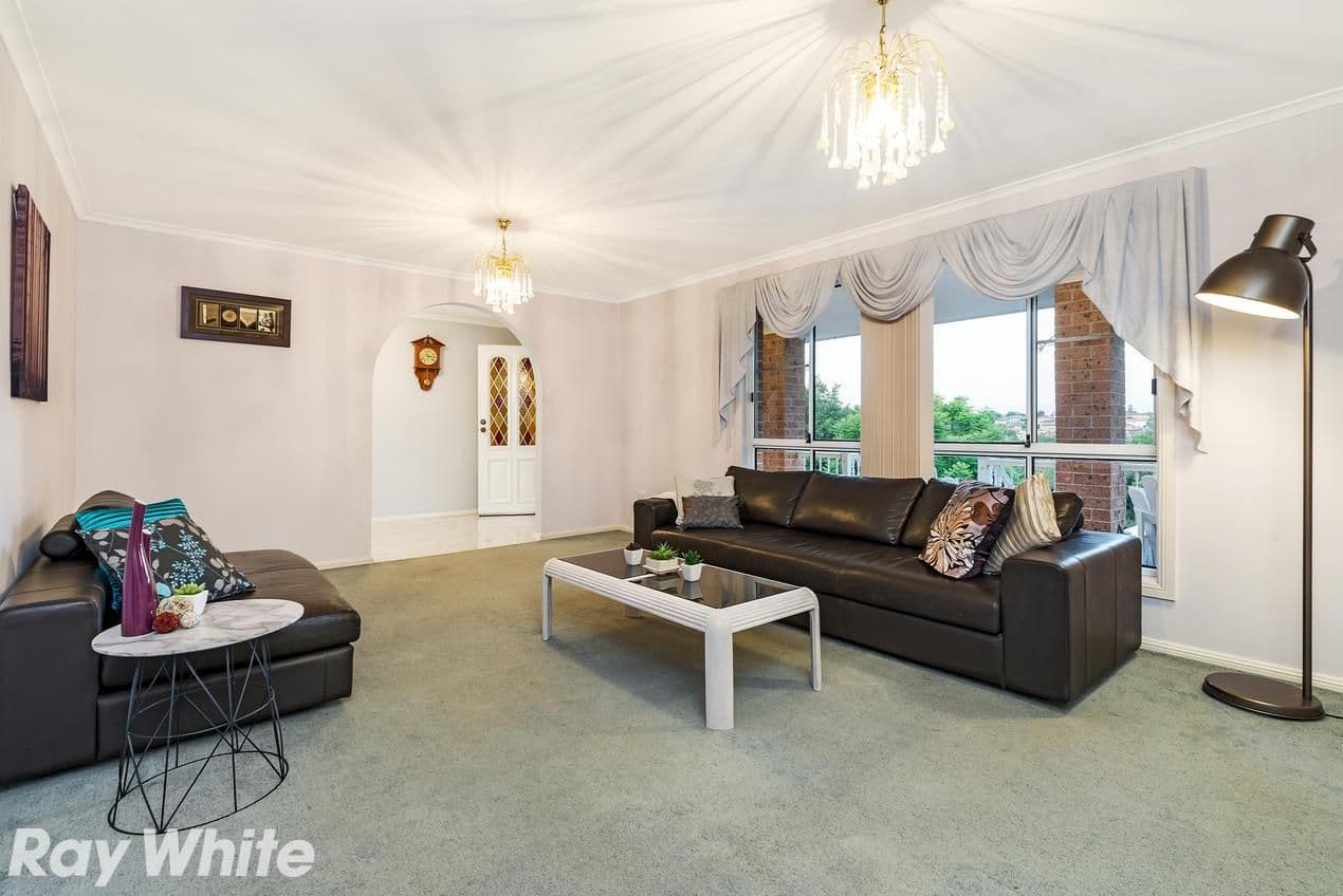 44 Crestwood Drive, Baulkham Hills - Thumbnail 2