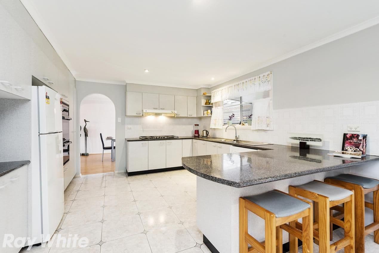 44 Crestwood Drive, Baulkham Hills - Thumbnail 6