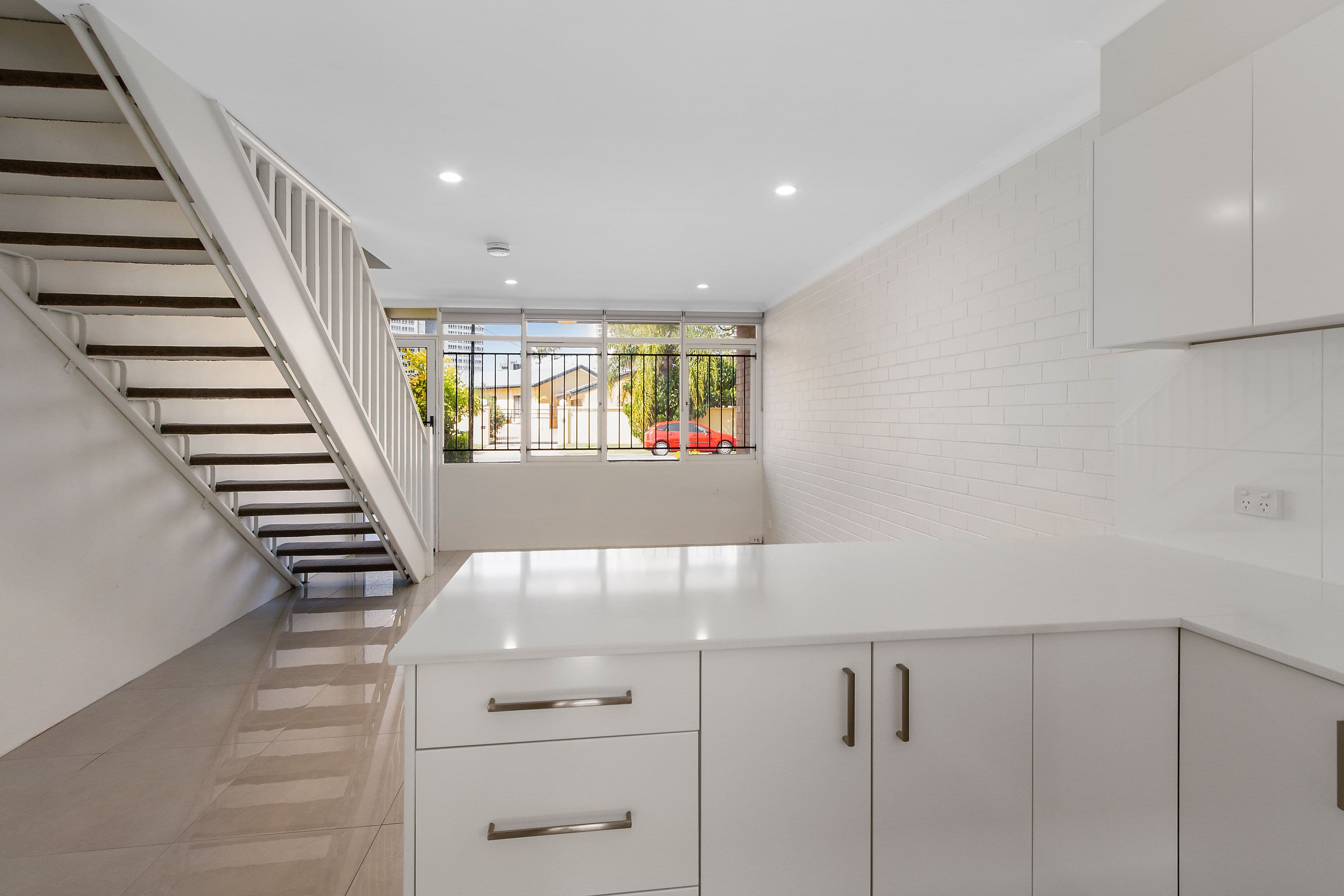 34 Stanhill Drive, Surfers Paradise QLD 4217, Surfers Paradise - Thumbnail 2