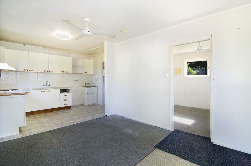 18 Glenhaven Street, KEDRON QLD 4031, Kedron - Thumbnail 7