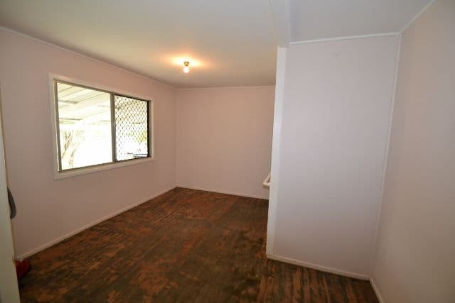 1 Katherine Street, BEERWAH QLD 4519, Beerwah - Thumbnail 5