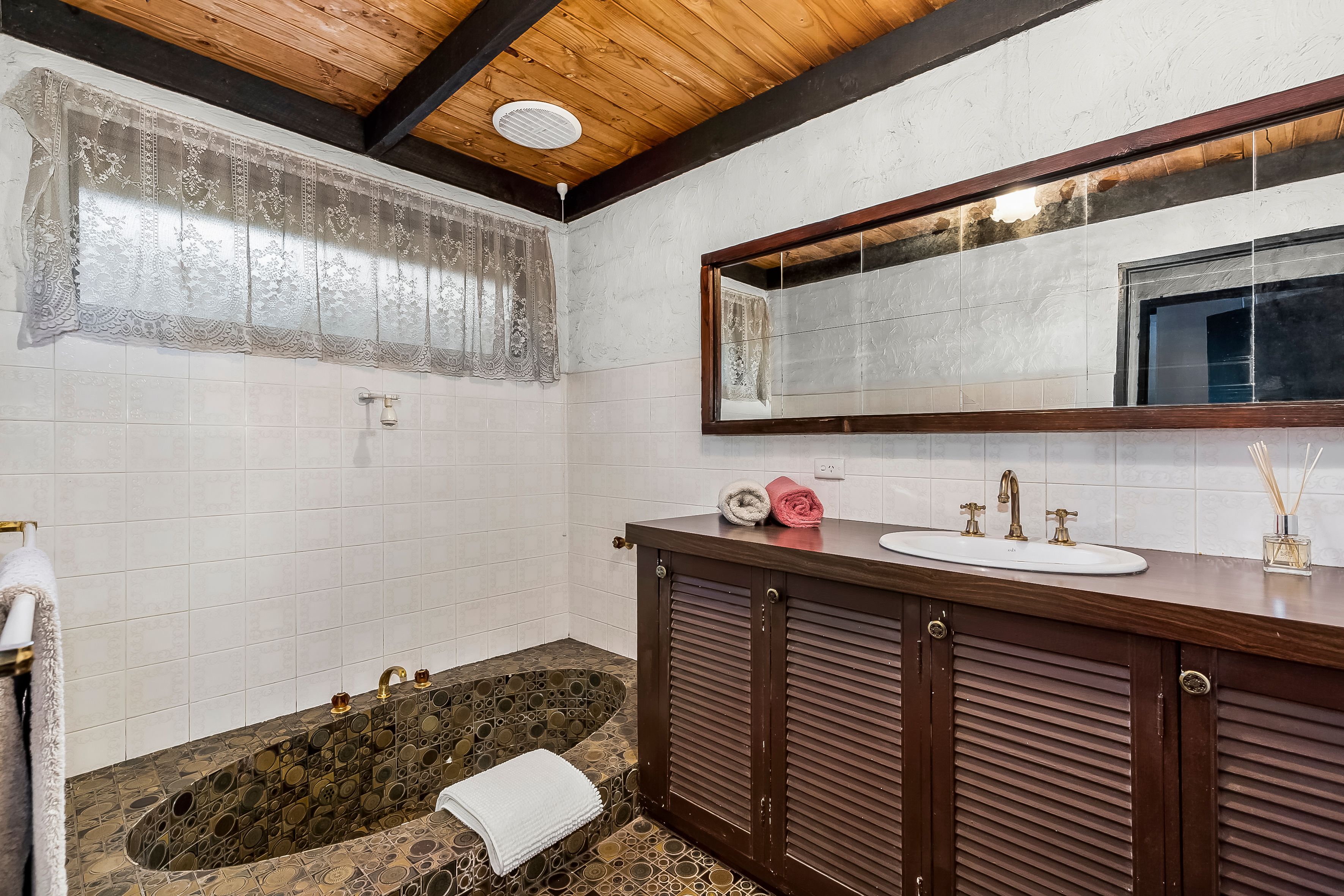 31 Earlwood Drive, Wheelers Hill VIC 3150, Wheelers Hill - Thumbnail 6