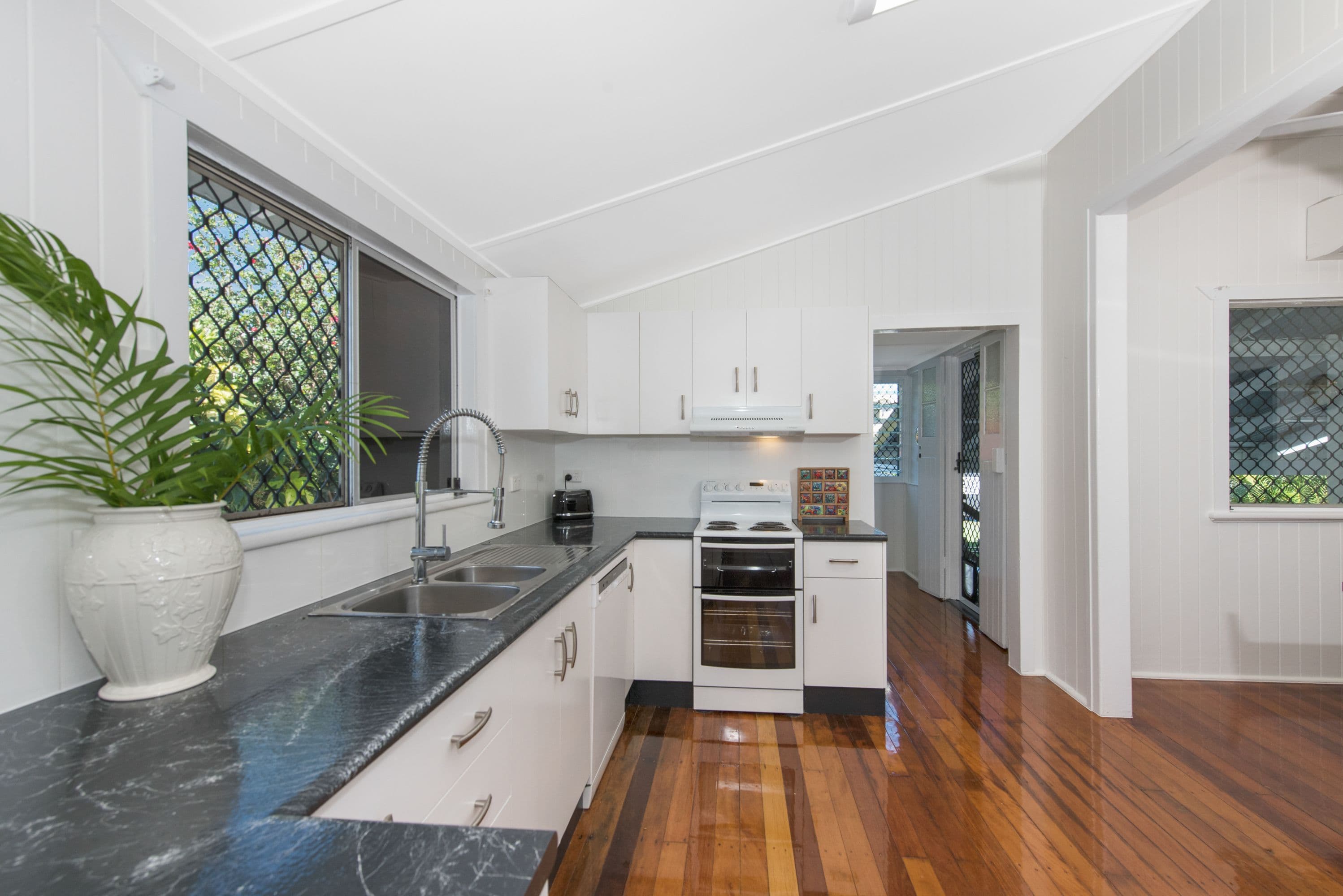 57 Railway Avenue, Railway Estate QLD 4810, Railway Estate - Thumbnail 2