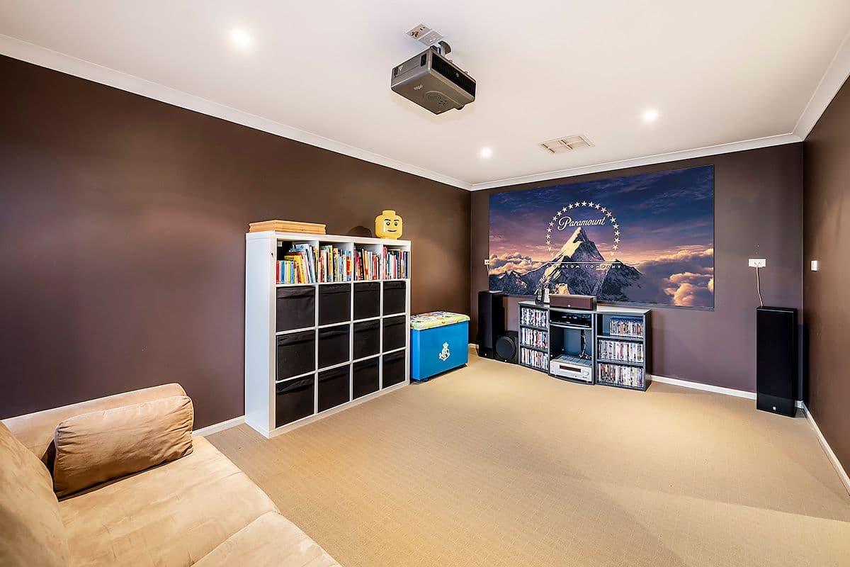 9 Tea Tree Court, Lyndhurst VIC 3975, Lyndhurst - Thumbnail 2