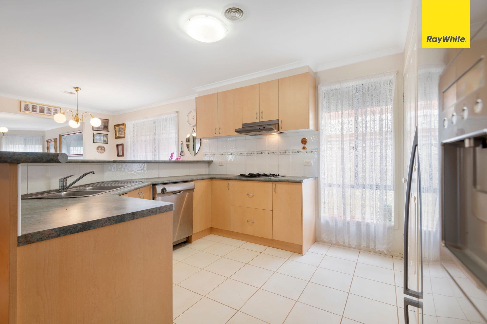 60 Darlingsford Boulevard, Melton VIC 3337, Melton - Thumbnail 5
