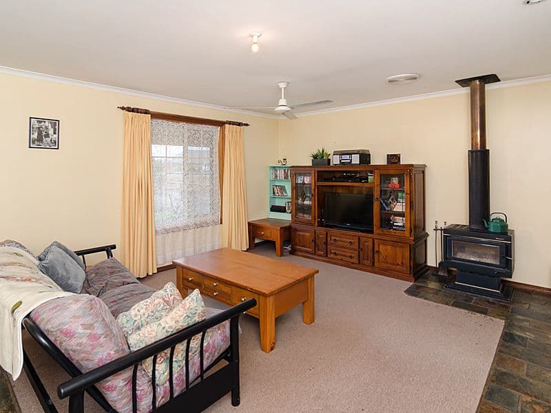 22-24 Garnet Road, KANMANTOO SA 5252, Kanmantoo - Thumbnail 2