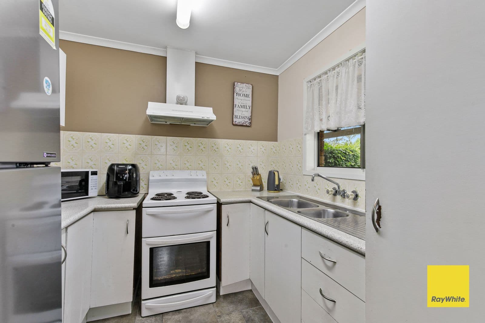 3 Greystoke Place, Alexandra Hills QLD 4161, Alexandra Hills - Thumbnail 4